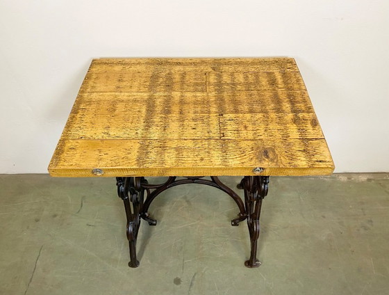 Image 1 of Table de travail industrielle en fer et bois, années 1950