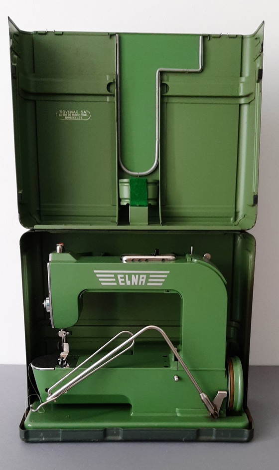Image 1 of Industriële Vintage Naaimachine Elna "Grasshopper"