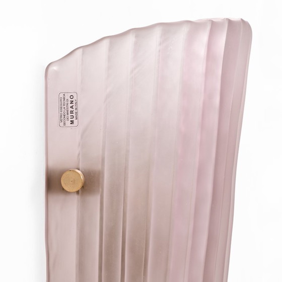 Image 1 of Paar Wandleuchten aus Muranoglas, rosa geripptes Glas und Messing, Italien