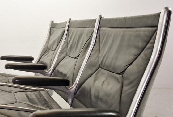 Image 1 of Midcentury-Design Charles Eames Black Leather Three-Seat Tandem Sling Airport Bench for Herman Miller. USA, 1960s.