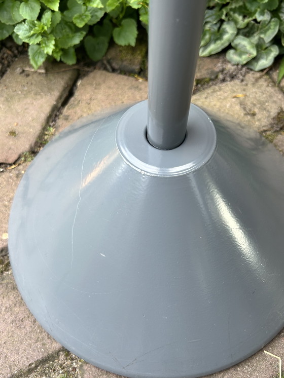 Image 1 of Mesa auxiliar estilo Memphis Milano Carlo Bimbi