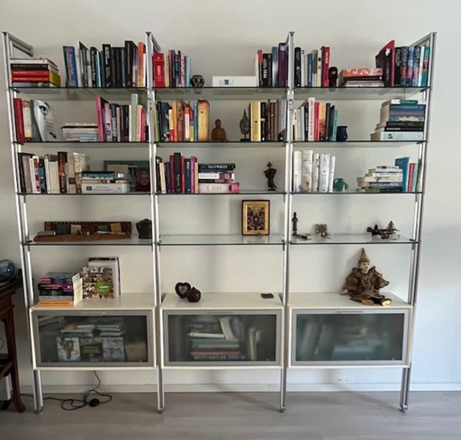 Design wall cabinet - Cabinets Studio Duiven - glass/aluminum with base cabinets