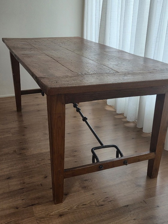 Tavolo da pranzo antico spagnolo con gambe a cavalletto - Legno massello e ferro battuto (200x89 cm) (photo 9 of 20)