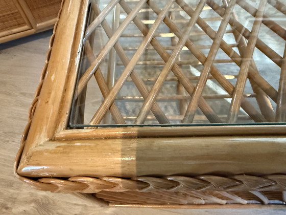 Image 1 of Vintage bamboe salontafel/ coffeetable  met glazen bovenblad