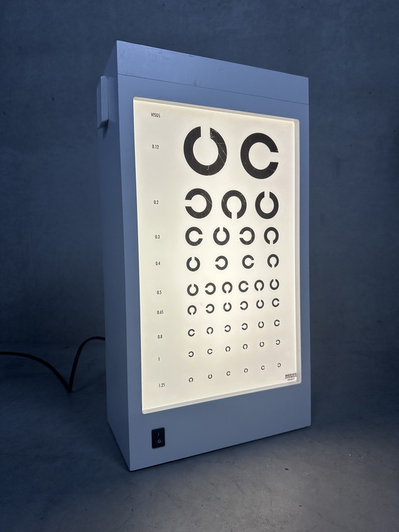 Image 1 of Mobiele leestest (oogartsenpraktijk) - tafellamp
