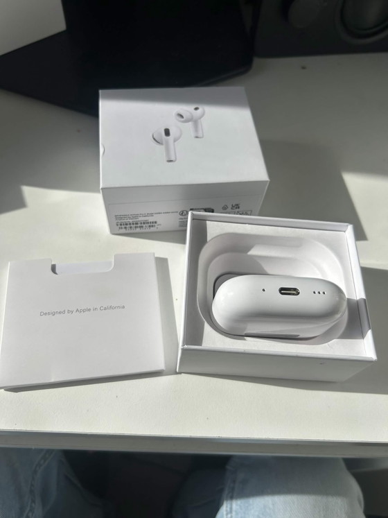 Apple AirPods Pro 3 – In ausgezeichnetem Zustand 🎧 – Uhren, Kunststoff, Andere (photo 4 of 5)
