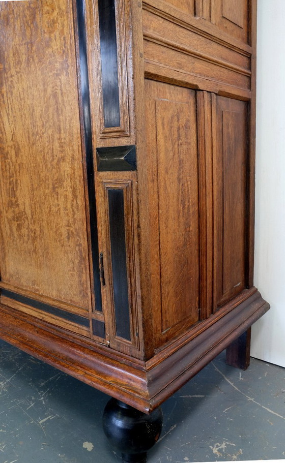 Image 1 of Hollandse 17de eeuwse Toogkast eikenhout