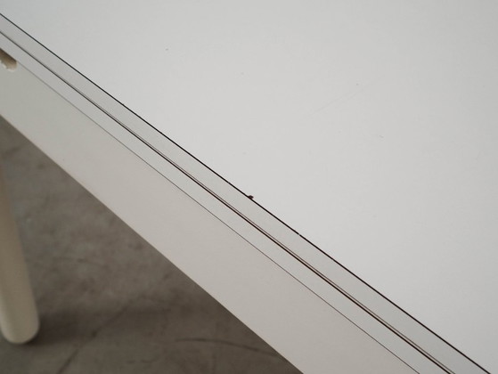Image 1 of White extendable table, Italian design, 1980s, made in Italy