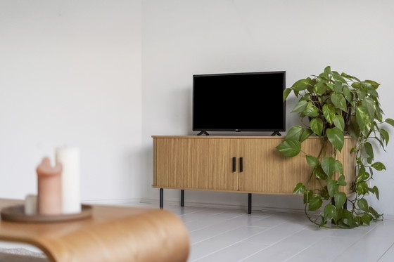 Image 1 of Stijlvol houten tv-kastje met roldeuren 