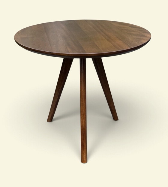 Solid mahogany tripod side table | Danish style | Three legs, zero compromises | (presumably) 1960s, Wood (photo 4 of 13)