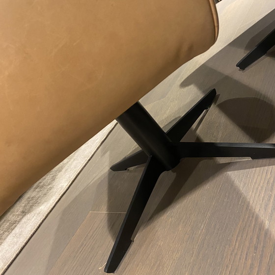 Image 1 of Poltrona con pouf Machalke McLean 1692