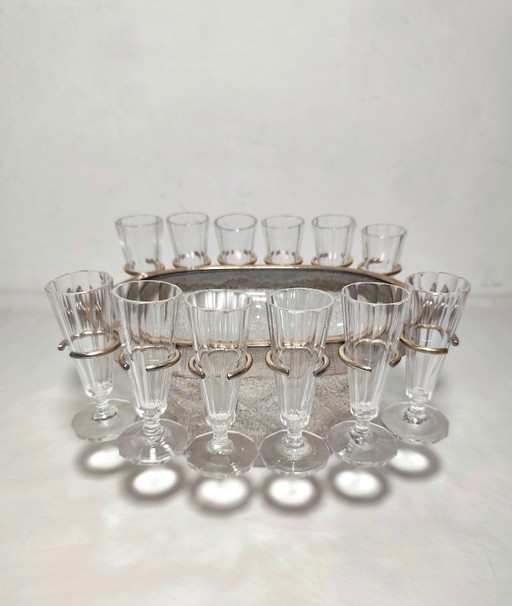 Secchiello per il ghiaccio in vetro con dodici bicchieri. Spagna, anni '40.