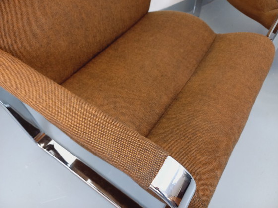 Image 1 of Een paar vintage Eero Aarnio fauteuils voor Framac, uitgevoerd in stof en chroom, uit de jaren 60 en 70.