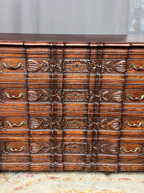 Luxueuze, gebeeldhouwde commode in neorenaissancestijl. – Ladekasten, Wood (photo 5 of 7)