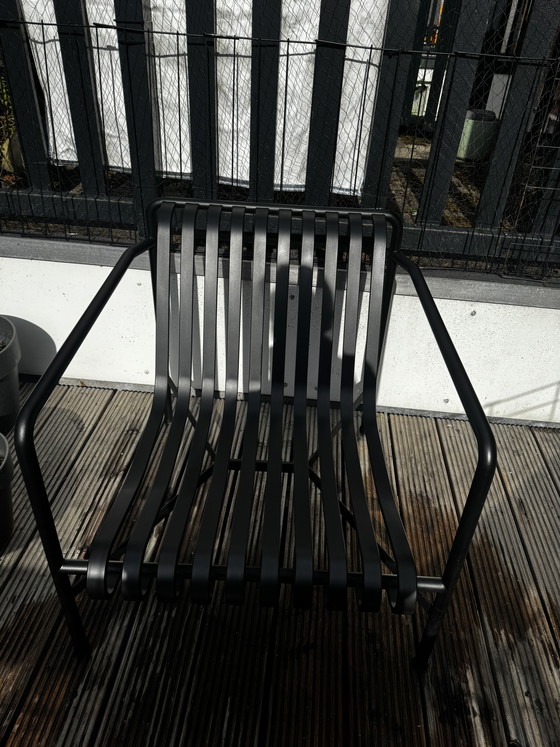 Image 1 of chaise basse en palissade de foin