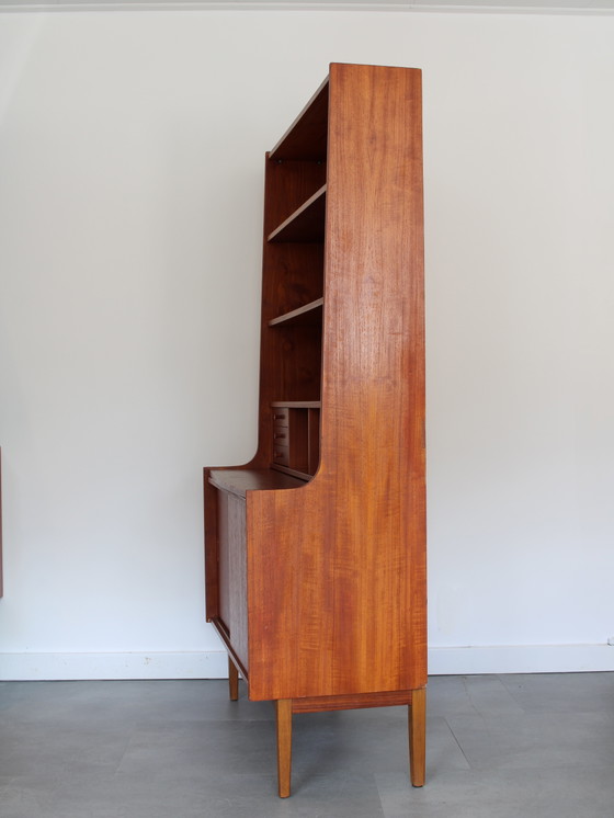 Vintage Danish Teak Bookcase by Heinrich Freundlich – Wood (photo 7 of 12)