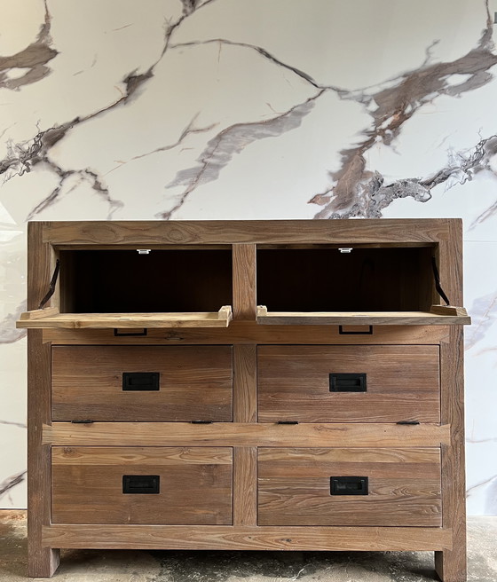 Image 1 of Teak Dressoir Robuust