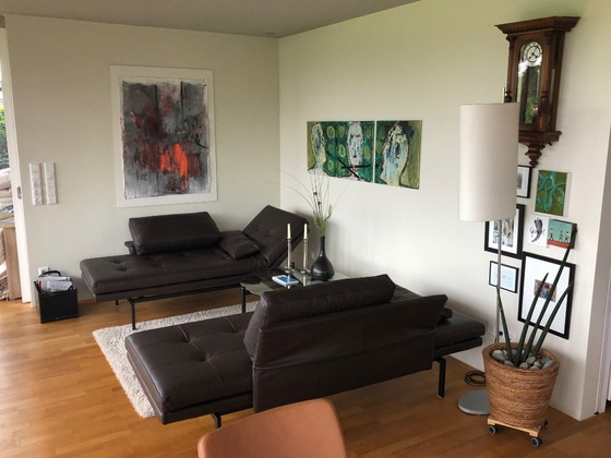Image 1 of Zwei Daybeds, modisch elegant, Fidu Liege mit Armteil 1x links 1 x rechts incl. Kopf/ Nierenkissen Lederkategorie IV Alamo braun
