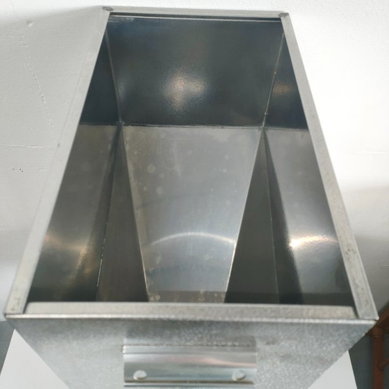 Rare Vintage Metal Coffee Bean Silo/Dispenser, Decorative Objects, Silver (photo 5 of 8)