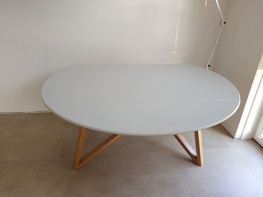 Preciosa mesa de comedor redonda (170 cm) extensible "Wings"