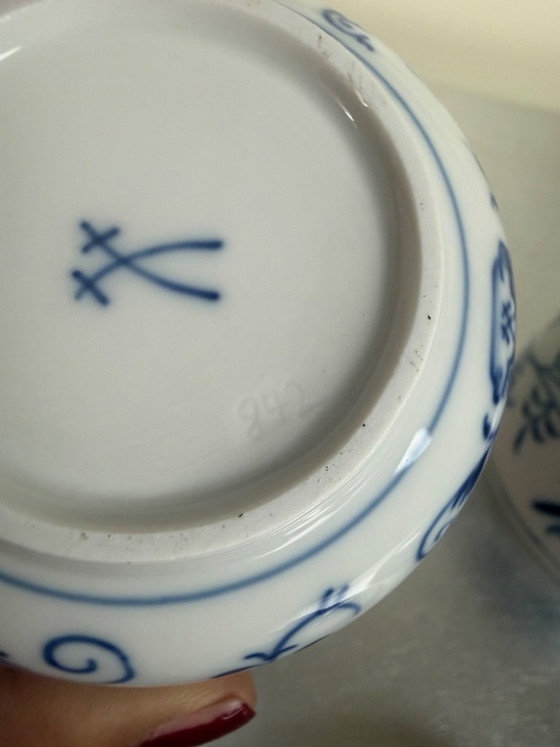 Image 1 of Original Meissen Onion Pattern Tin Set – 2 Lidded Tins – 1st & 2nd Choice – Excellent Condition