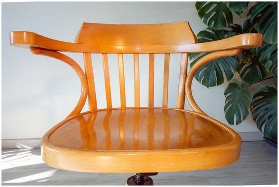 Image 1 of Amerikaanse fauteuil van ZMG Radomsko (voorheen Thonet) uit de jaren 70.