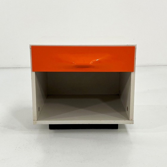 Image 1 of Table de chevet DF 2000 à 1 tiroir, conçue par Raymond Loewy pour Doubinsky Frères, années 1960