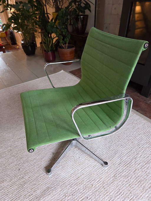 Vitra EA chaise de bureau EA107 938-138