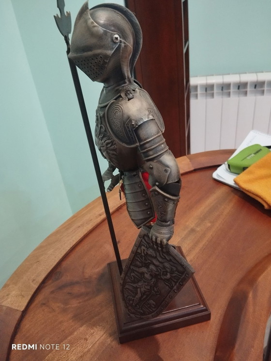 Figura in armatura – Sculture, Metallo, Tessile (photo 4 of 5)