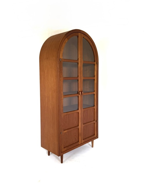 Vintage Deense Teakhouten Boogvitrine, Dyrlund ‘80 – Vitrinekasten, Glass, Wood (photo 12 of 15)