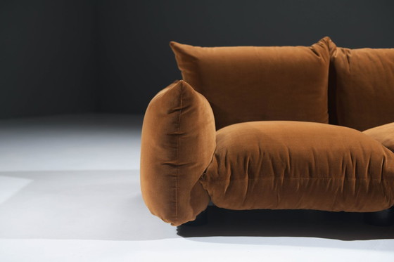 Image 1 of Rare canapé Marenco vintage ancien en velours, conçu par Mario Marenco pour Arflex Italie.