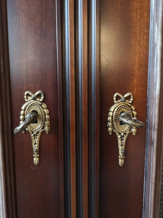 Image 1 of Frans dressoir/buffetkast in Lodewijk XVI-stijl, gesigneerd door JP Ehalt.