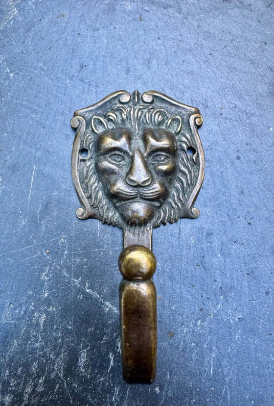3 patères lion en laiton massif style baroque – Portemanteaux, Brass, Art Deco (photo 4 of 7)