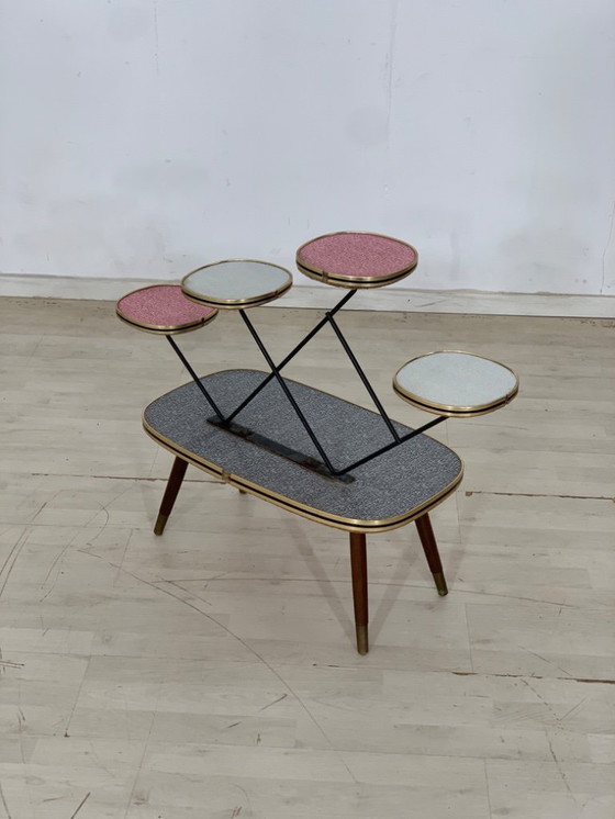 Image 1 of Portafiori del Medioevo Tavolo da fiori Scaffale Tavolino Tavolino a forma di rene Vintage