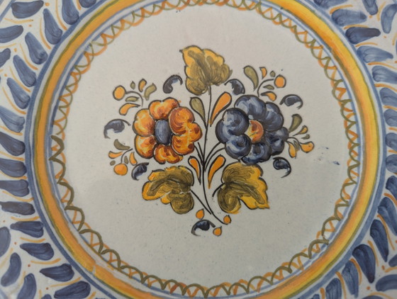 Vintage Spaanse Talavera Majolica keramische wandborden - Gesigneerd El Carmen & Carpicena - Set van 2 (photo 12 of 15)