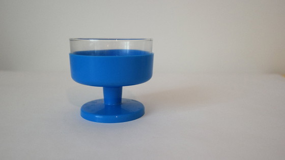 Image 1 of 5 bicchieri vintage con supporto in plastica su piede, 1960/70.