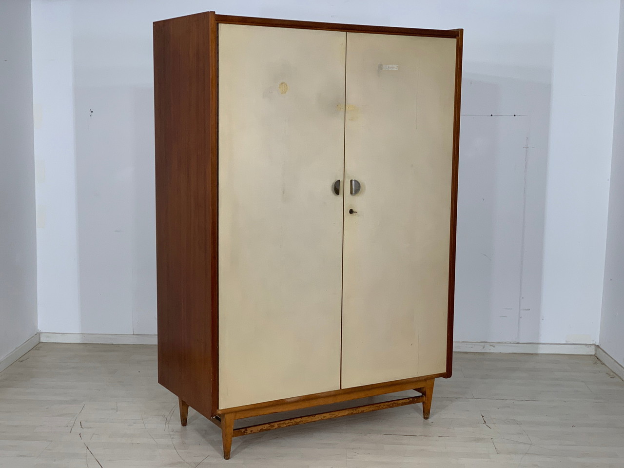 Faszinierend Kleiderschrank Mid Century Fotos