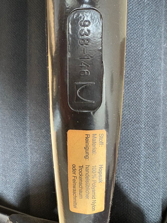 Image 1 of 2 x Vitra Eames EA 115 fauteuils