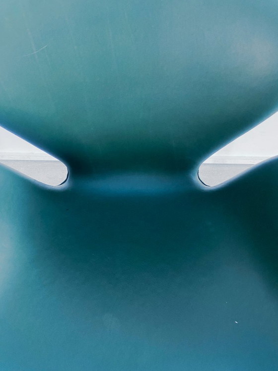 Fritz Hansen Swan Chair, fauteuil pivotant vert foncé, Chaises pivotantes, Cuir, Aluminium (photo 4 sur 8)