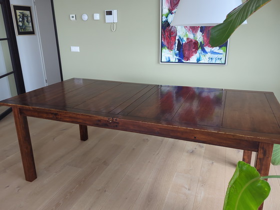 Image 1 of Table à manger en bois massif