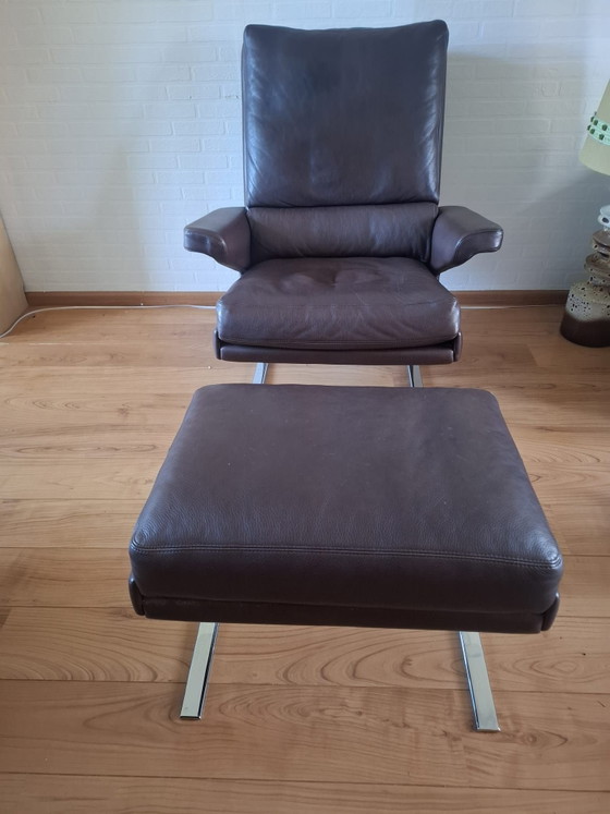 Reinhold Adolf, COR Sinus, (lo Swing) poltrona lounge con pouf (ottoman), Poltrone, Pelle, Cromo, Marrone (foto 4 di 5)