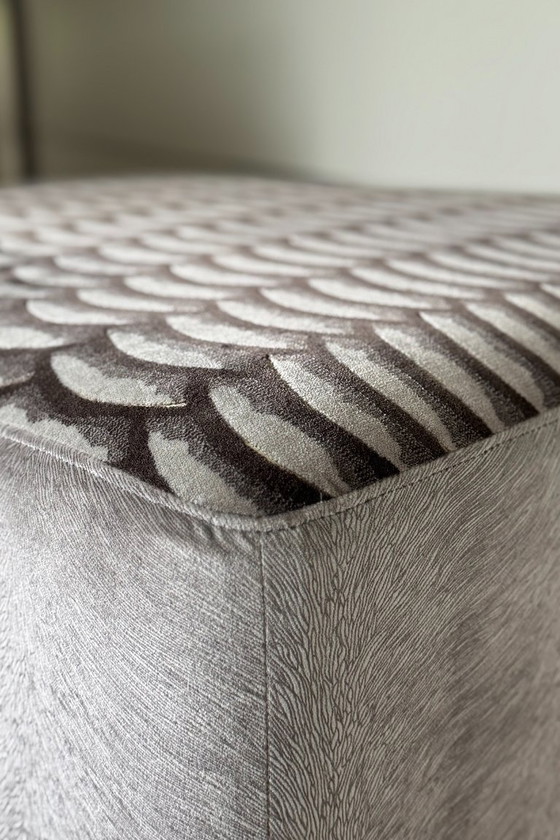 Image 1 of 1x Pouf mit Kissen