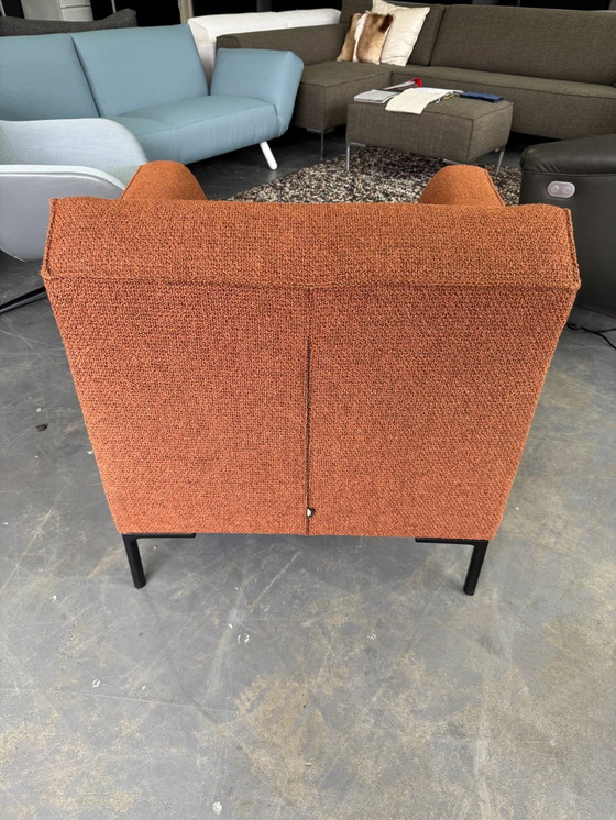 Image 1 of Poltrona Bloq di Design on Stock