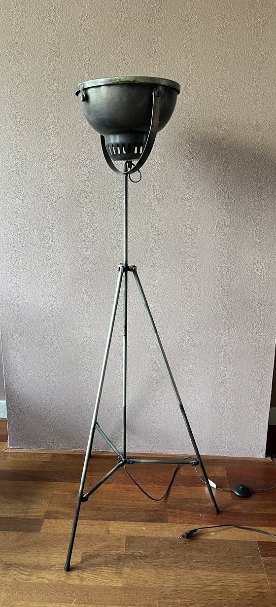 Image 1 of Industrielle Stativ-Stehleuchte (Zijlstra)