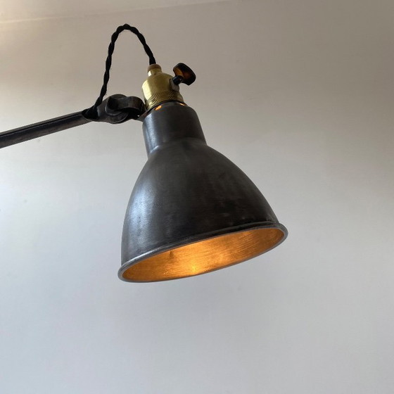 Image 1 of VECCHIA APPLIQUE INDUSTRIALE LAMPE GRAS RAVEL N° 202