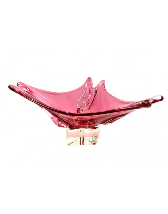 Image 1 of Eine große rosa Kunstglasschale