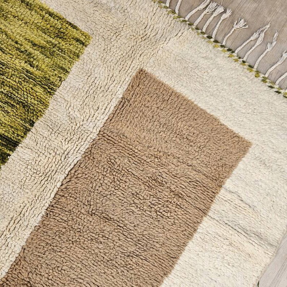 Tapis berbère marocain 250cm x 150cm – Laine (photo 10 of 11)