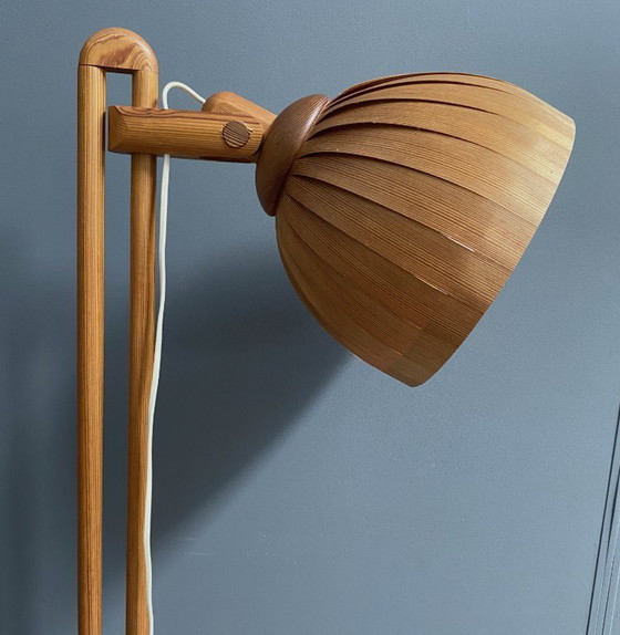 Image 1 of Hans agne Jakobsson houten vloerlamp jaren 60