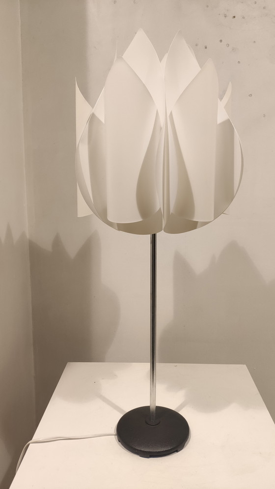 Image 1 of Ikea Knappa Tulip