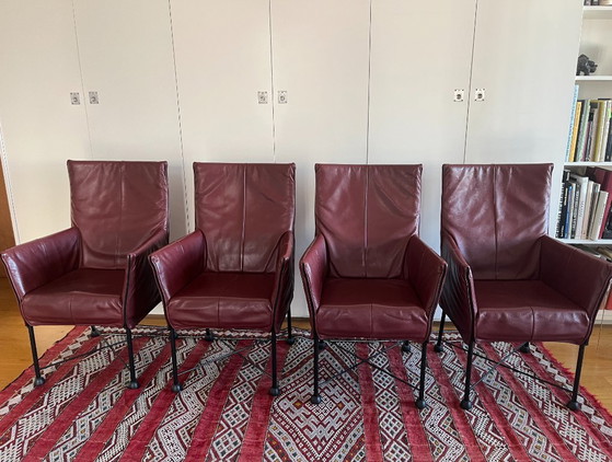 Image 1 of 4 poltrone Montis Chaplin – in pelle bordeaux